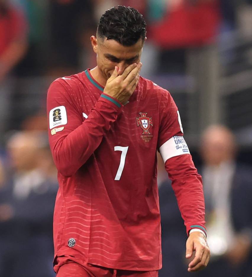 j27jiz's tweet photo. سلامٌ على حلمٍ مات في عينيك
ولا عزاء لمونديالٍ ودعك باكيًا.. https://t.co/UBs2f6PtIP