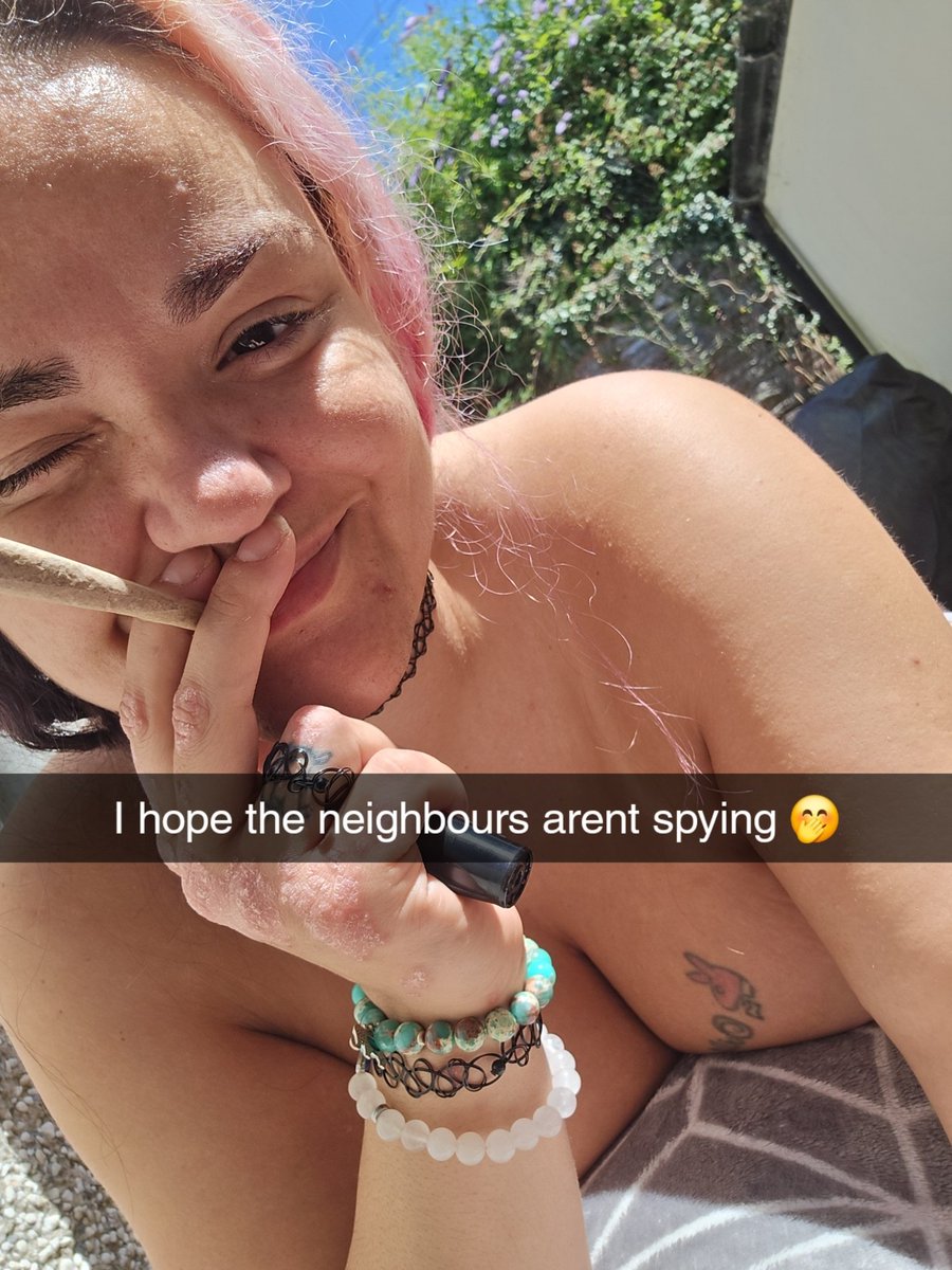 SpicyNice420's tweet photo. Nosey neighbours eat ya heart out 😋 https://t.co/eY3KHBLLWT