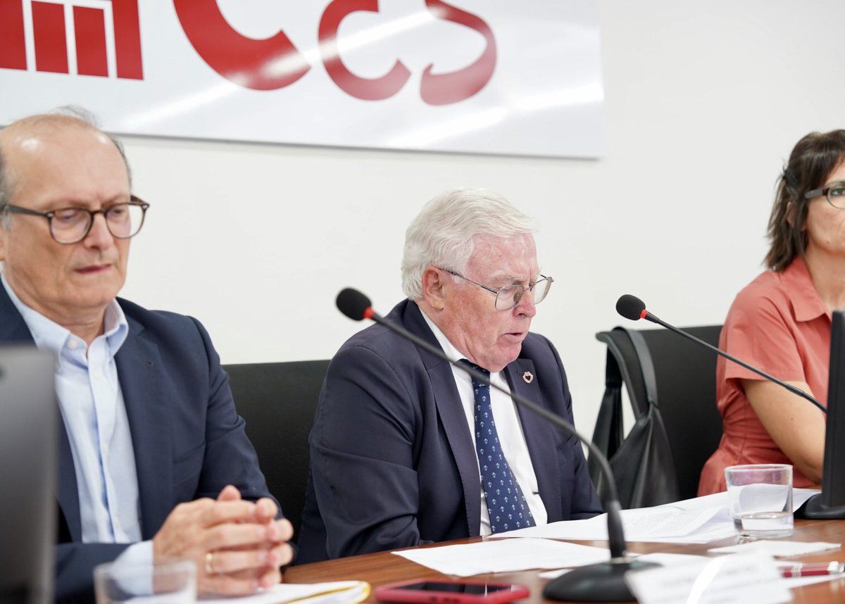 RM_Hacienda's tweet photo. 💪🏼El Gobierno regional destaca que la #RegióndeMurcia consolida su crecimiento y avanza en la creación de empleo

🔝La consejera resalta que la Región superó las 700.000 personas ocupadas en 2025 y subraya la evolución positiva de la temporalidad y el desempleo juvenil

📸Presentación de la Memoria 2025 del CES 

🔗https://t.co/DXmHECAPj6