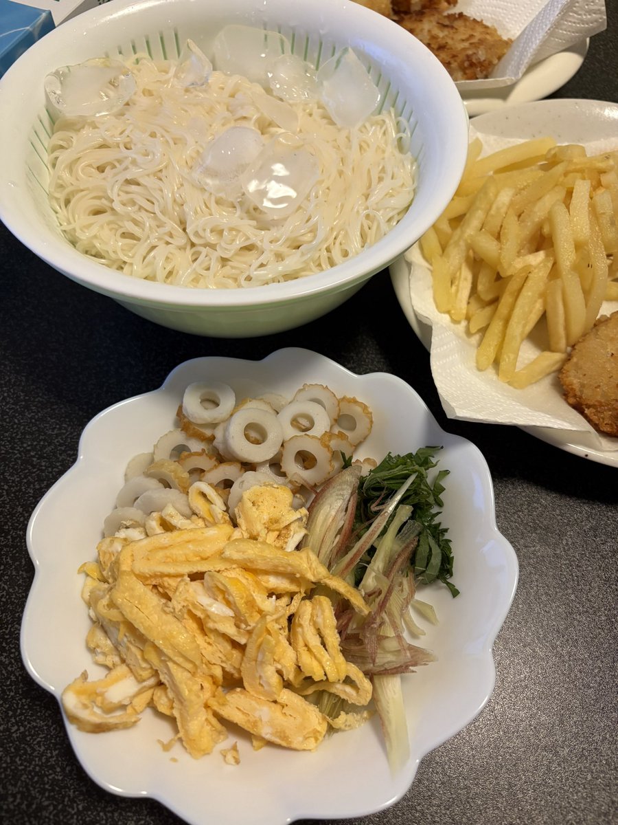 pom_0125's tweet photo. 七夕はそうめんの日なんやね🤔
今日の今日まで知らんかった！ https://t.co/3s0GifPITi