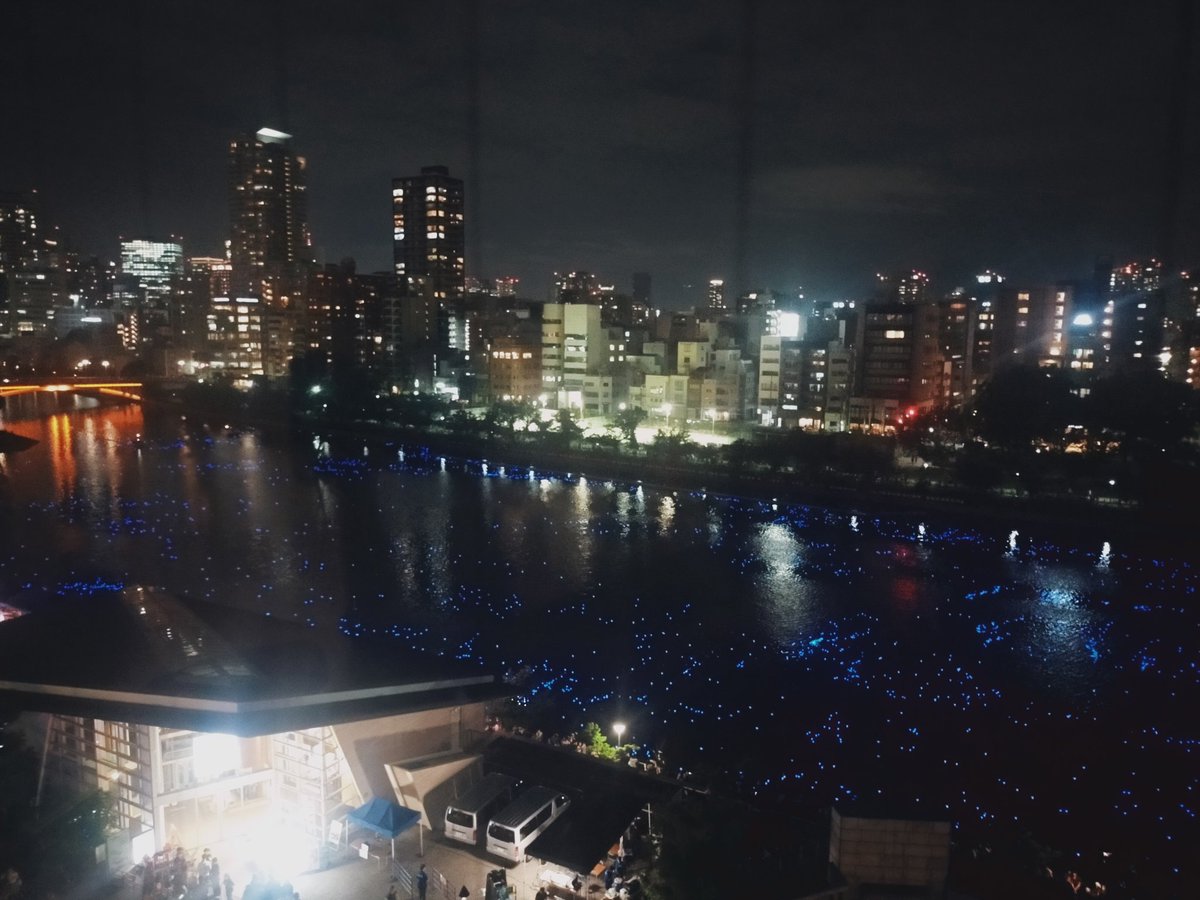 advhofficial's tweet photo. 弊社から見えます！

天満橋　天の川イベント♫
いろんな方を呼んでパーティーしたいですね！

#天の川 #天満橋 　#八軒屋
#大阪　#七夕 https://t.co/0asm1VwMIj