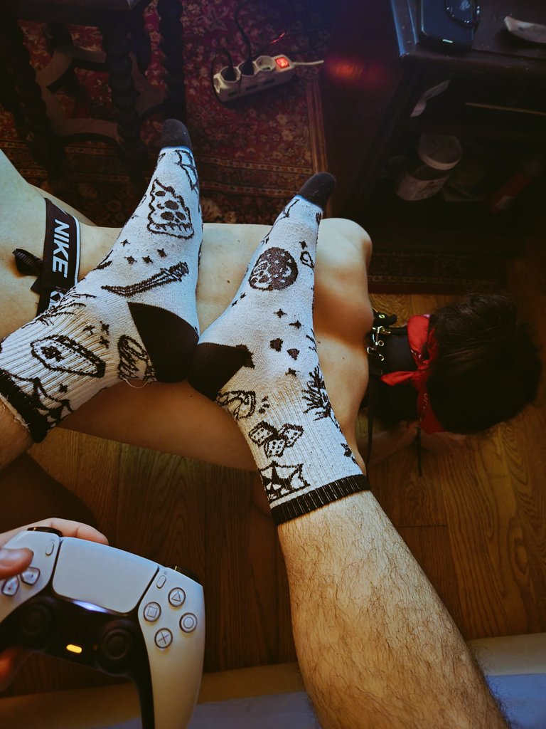 MasterAshBDSM's tweet photo. L'unica utilità che voi inferiori avete.

#findom #fag #twink #atm #feetfetısh #feetworshi̇p @masteritaliani @master_italiani @FindomAlphaRT https://t.co/w1cXf8naAH