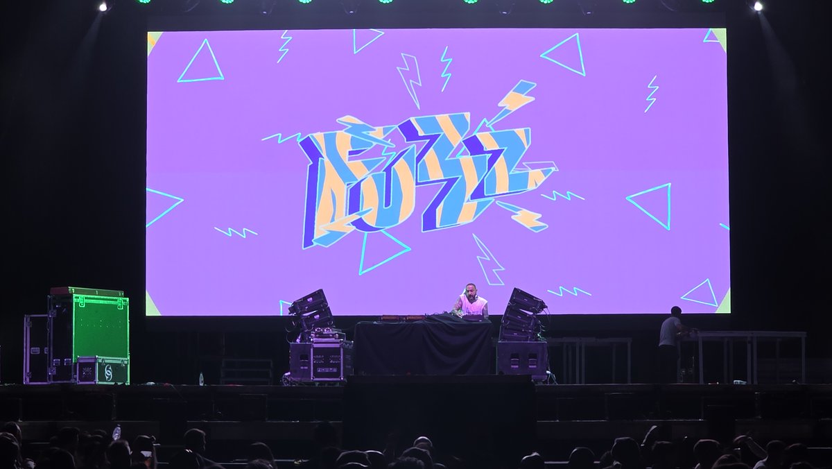 prodelanoficial's tweet photo. Y Dj Nano cerraba el primer dia del Vive Linares Fest 2026 https://t.co/Wv8QLXkWsD