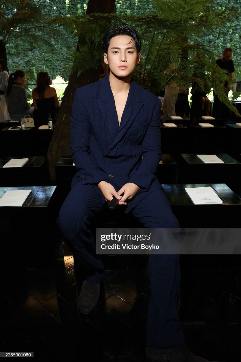 __Littlefrog's tweet photo. อากาศร้อนแค่ไหน ก็ทำอะไรไม่ได้จริงๆ gettyimages ถ่ายออกมายังดูดี เอ้ออ ก็คนมันหล่ออ่ะ https://t.co/IMKAnEyeRT