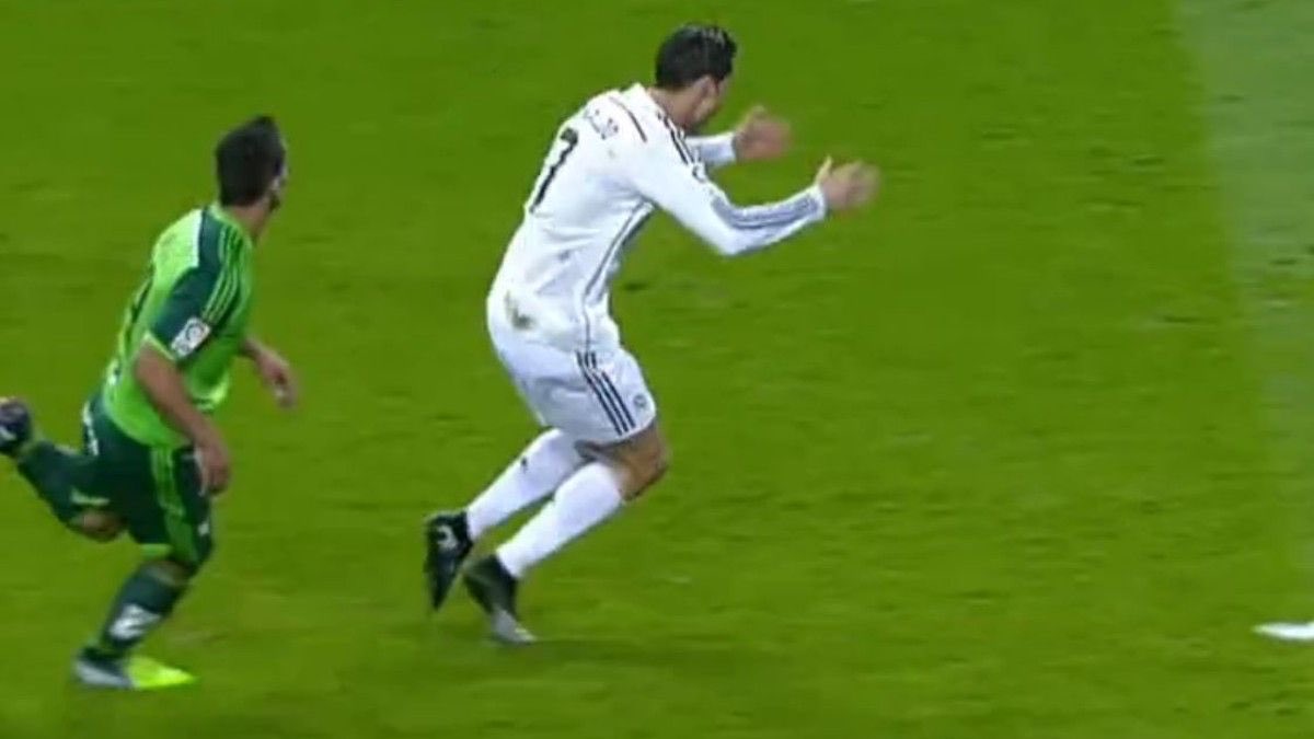 BACCARDI76's tweet photo. @AdriRM33 Cuando estás acostumbrado a esto y ganar títulos, crees que todo se medirá igual https://t.co/CjaImDrM4X