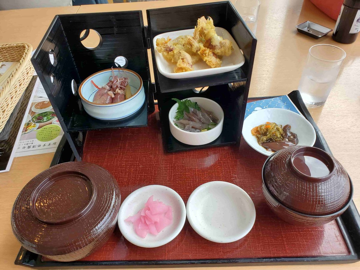 reika1101261's tweet photo. ホタルイカ御膳
まよったらこれ。
#写真好きな人と繋がりたい
#ほたるいかミュージアム
#ホタルイカ
#富山県 https://t.co/FkXPD0CoBI