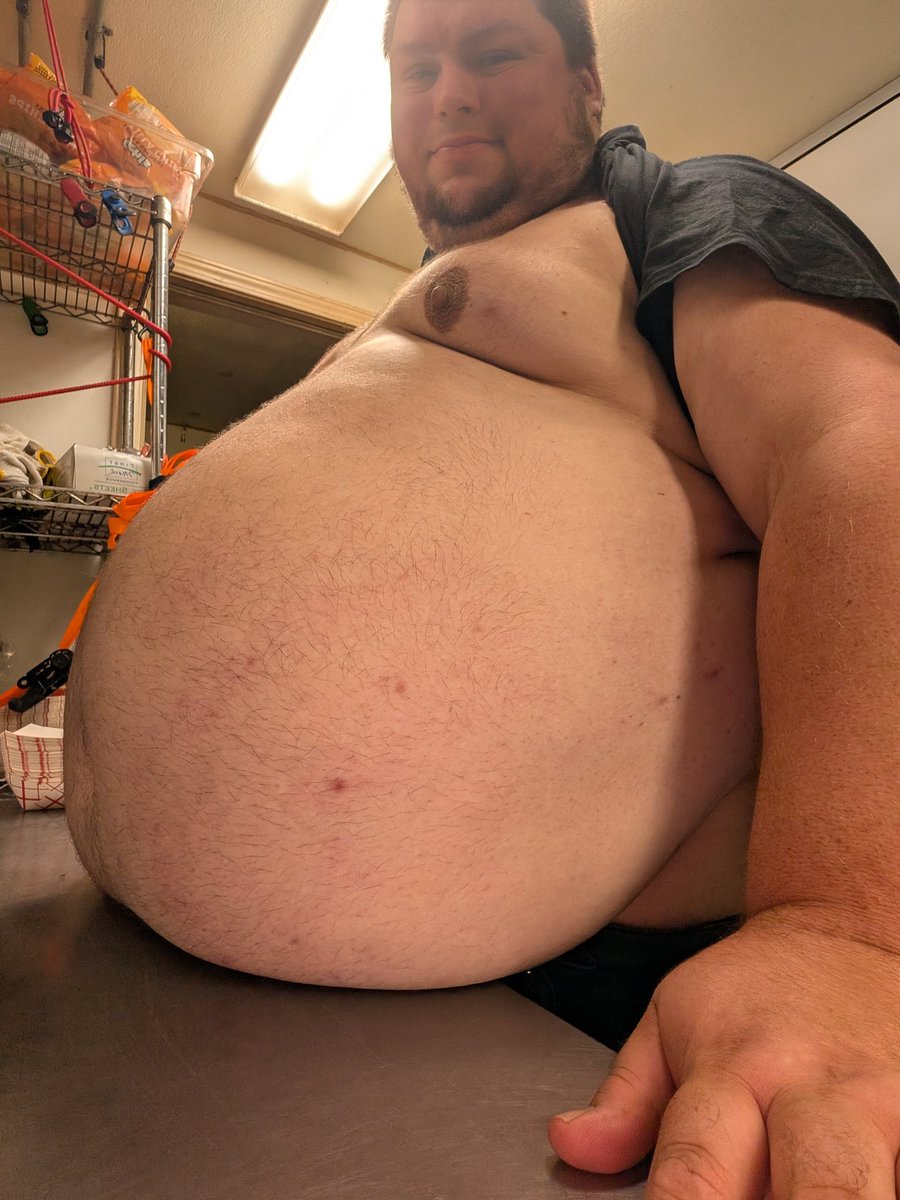 ChubbyBearChef's tweet photo. Tum Tuesday, sorry i have been busy and haven't posted much been cooking at a fair https://t.co/E4ILK4vSH4
