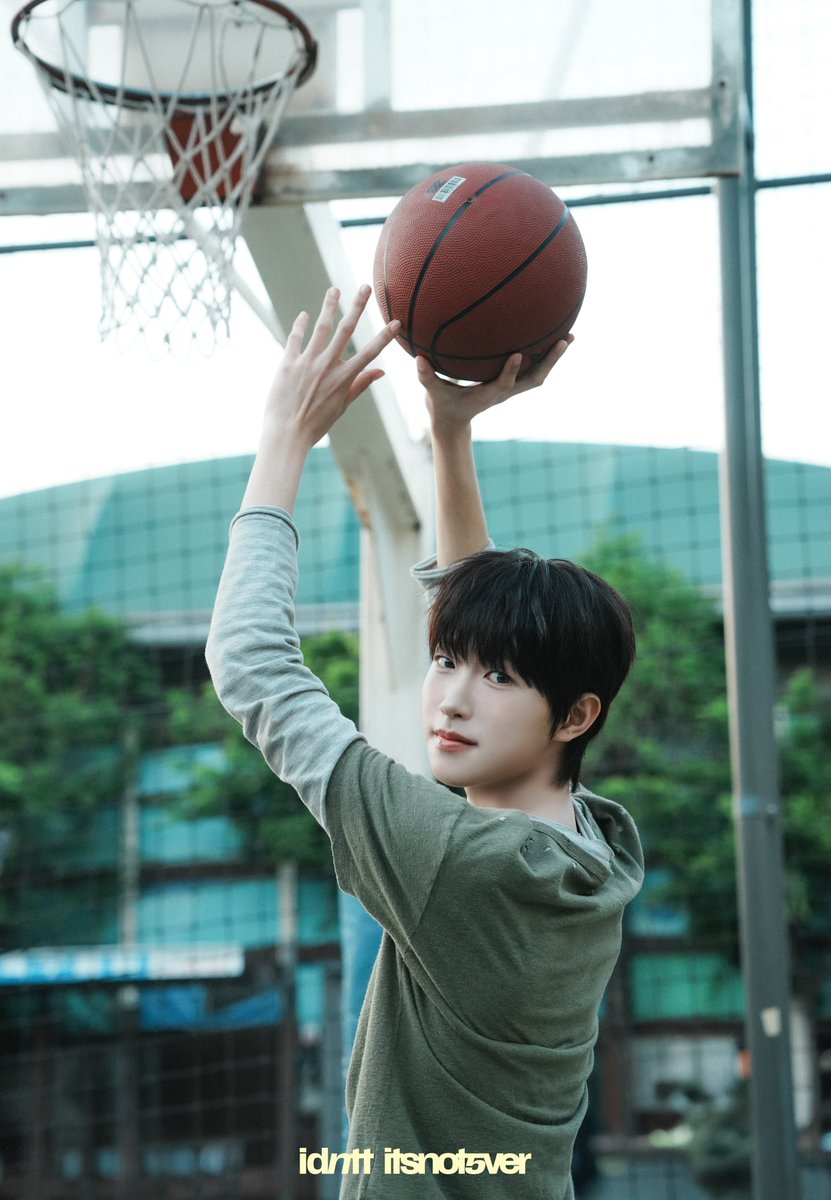 idntt_cosmo's tweet photo. idntt <itsnotover>
Concept Photo Lit Heart ver. - Day

id15 choigyeongbeen

2026.07.13 6PM KST

Pre-save
🔗 https://t.co/Cy4pu8H5I0

#idntt #아이덴티티
#unevermet #yesweare #itsnotover
#최경빈 #choigyeongbeen https://t.co/2PVjVoGUHl
