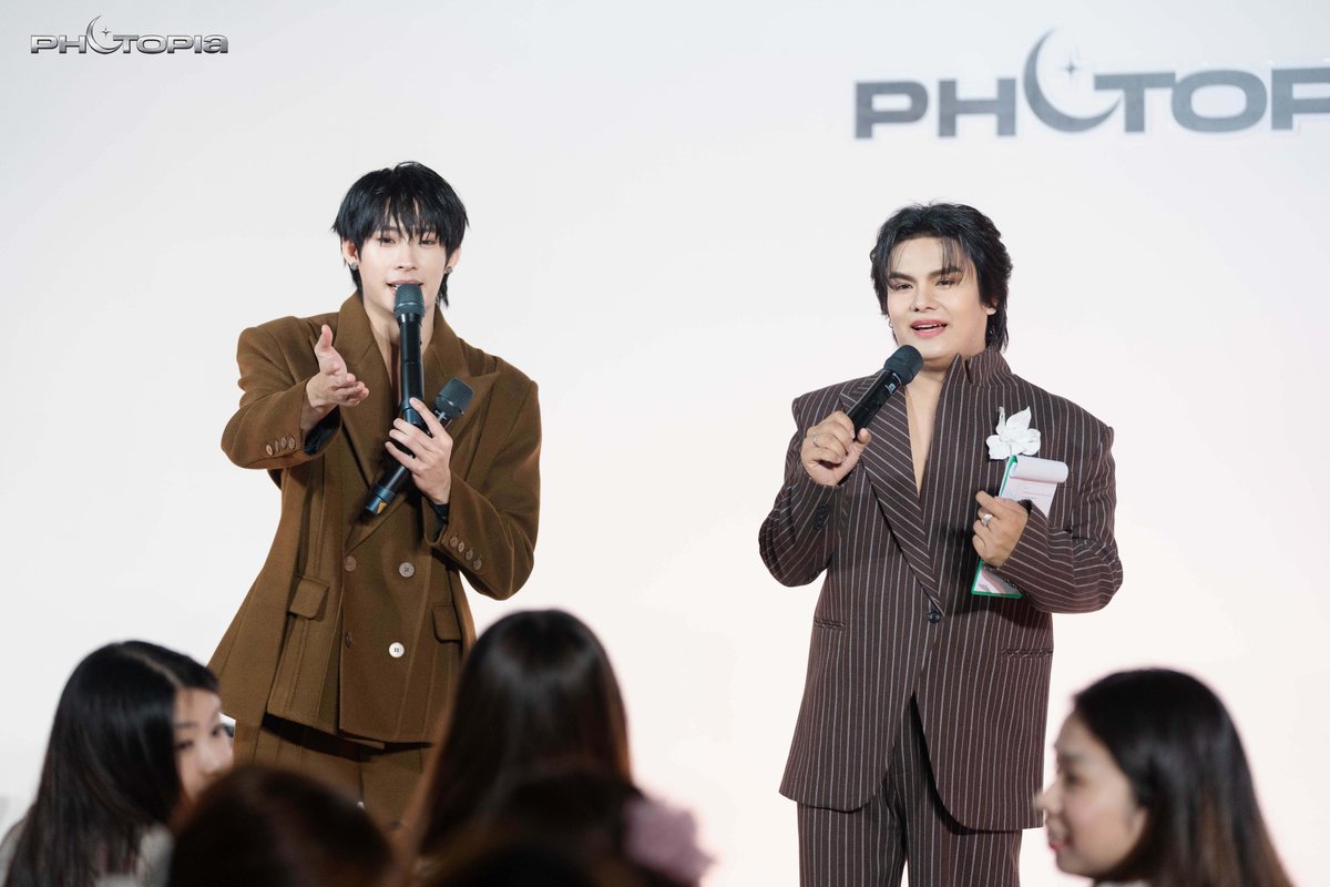 PhotopiaTH's tweet photo. 🤎✨ ภาพบรรยากาศสุดประทับใจจากงาน The Era of TERRANOX EXCLUSIVE EVENT by PHOTOPIA✨🤎

พี่เปียขอขอบคุณทุกคนที่มาร่วมสร้างความทรงจำดี ๆ ไปด้วยกันนะคะ 💙
ไม่ว่าจะเป็นรอยยิ้ม เสียงหัวเราะ หรือทุกโมเมนต์ที่เกิดขึ้นในวันงาน ล้วนเป็นช่วงเวลาที่พิเศษสำหรับพี่เปียและทีมงานมาก ๆ 🙇‍♀️

สำหรับใครที่อยากย้อนดูบรรยากาศงาน สามารถรับชมและดาวน์โหลดรูปภาพทั้งหมดได้ที่ลิงก์ด้านล่างเลยนะคะ 📸✨

🔗 https://t.co/Lp4z8HgZ6q

หวังว่าทุกคนจะมีความสุขกับกิจกรรมครั้งนี้ พี่เปียกับทีม PHOTOPIA จะรอต้อนรับทุกคนอีกในกิจกรรมครั้งหน้านะคะ 🎊🫶🙏

#PhotopiaxTutorYim
#THEERAOFTERRANOX #TutorYim
#Photopia #PhotopiaTH
#TheAwakeningOfPhotopia