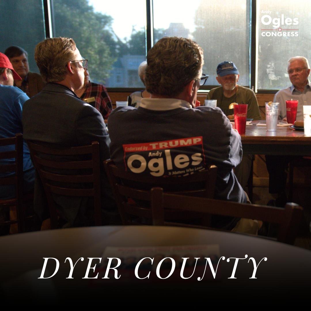 AndyOgles's tweet photo. I had a great dinner with the people of Dyer County last night.

We discussed the critical issues affecting Northwest Tennessee and enjoyed some excellent BBQ during the discussion. 

Dyer County deserves a fighter who listens and never backs down. Their concerns will be my concerns in Congress.