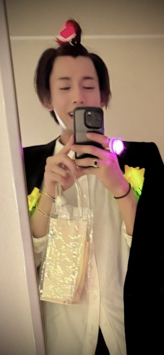 ya_ma_to_hiro's tweet photo. 七夕だ！🎋

いっぱくふつかを思い出すなぁ。
楽しかったなぁ。

みんなのお願いが叶いますように！🌌

today's pic...
先日、銭湯入ってコーヒーのんだ！けど
加工失敗してボツになった写真🤳 https://t.co/kPxWKDvem8
