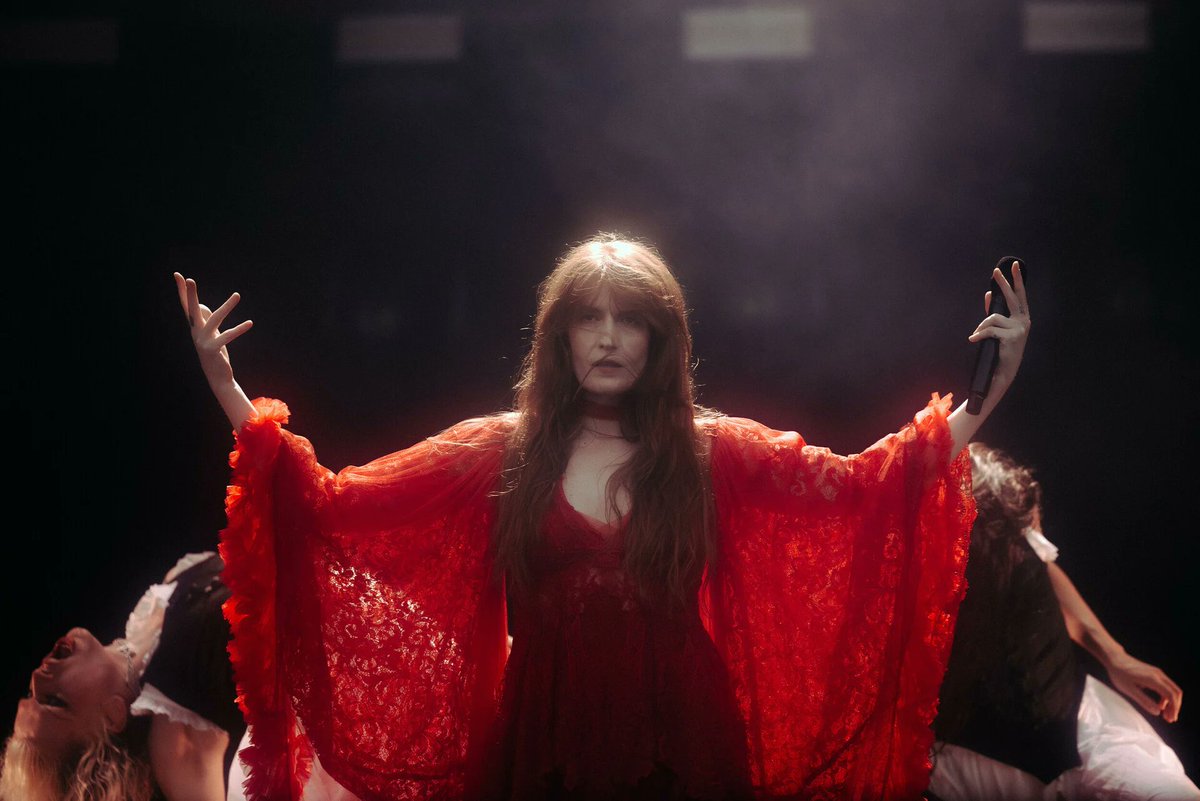 florence welch archive tweet media