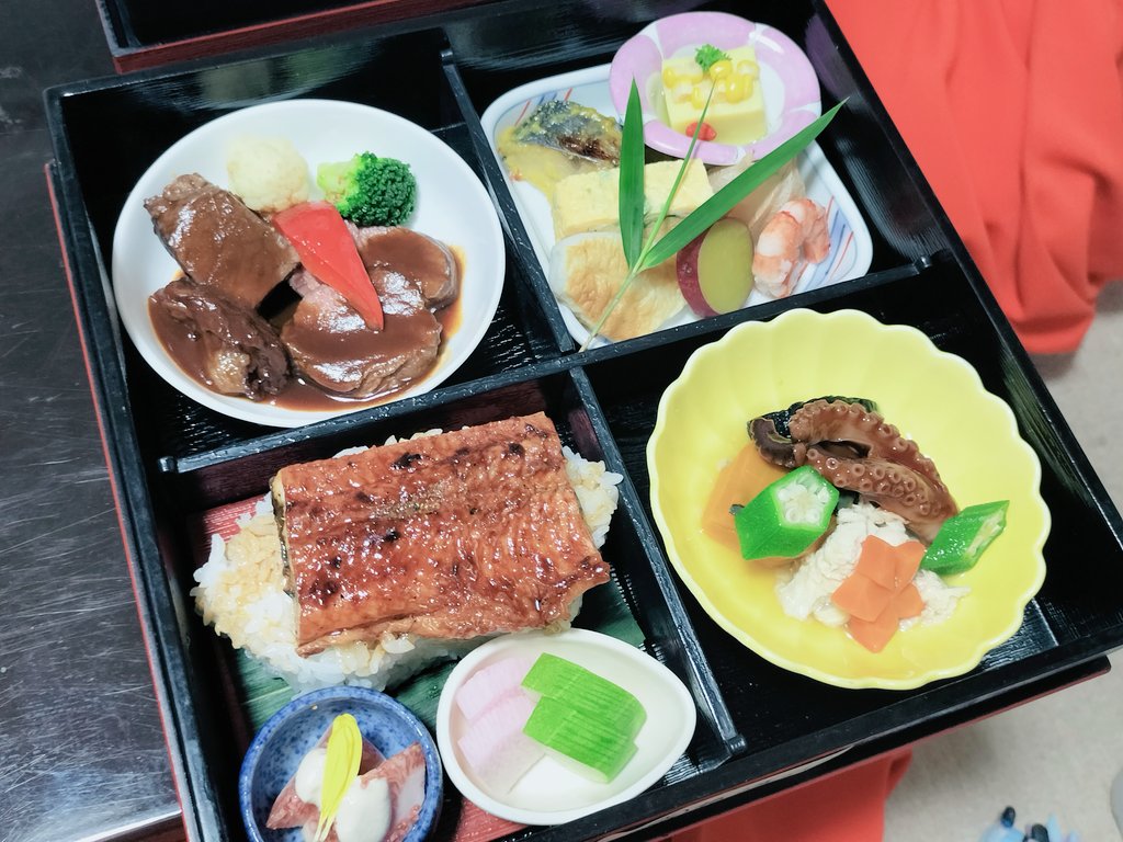 tapitapi_n's tweet photo. 今日のお昼ご飯はｺﾘ✨🍴 https://t.co/UjXjbNqGTn