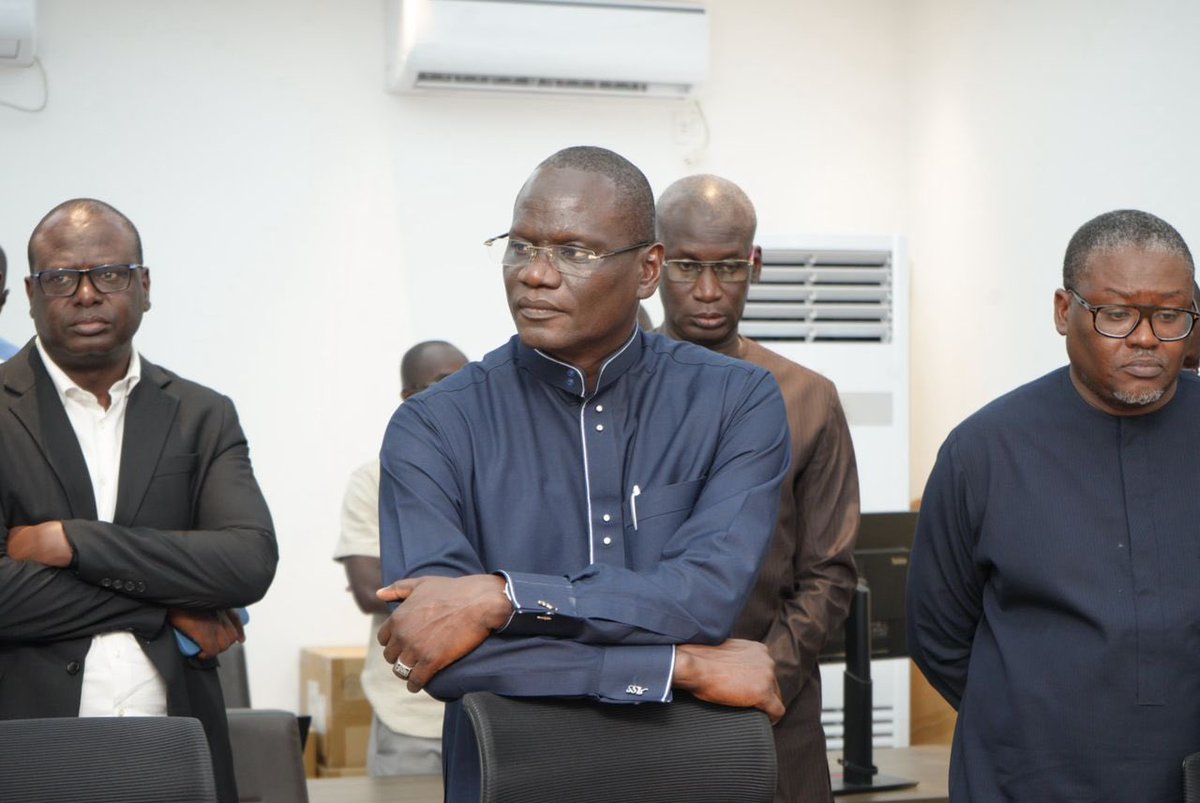Mepsenegal's tweet photo. Le Ministre de l’Énergie et du Pétrole, Dr El Hadji Abdourahmane DIOUF, a visité le Centre national de Dispatching de la SENELEC pour échanger sur la gestion du réseau électrique et les défis du secteur.

#MEP #SENELEC #Énergie https://t.co/bZBe7yfeJK