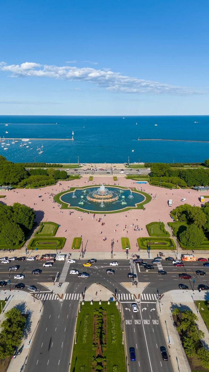 NaturalEye78321's tweet photo. Guess the place without Cheating.... https://t.co/FsPlDYKXMq