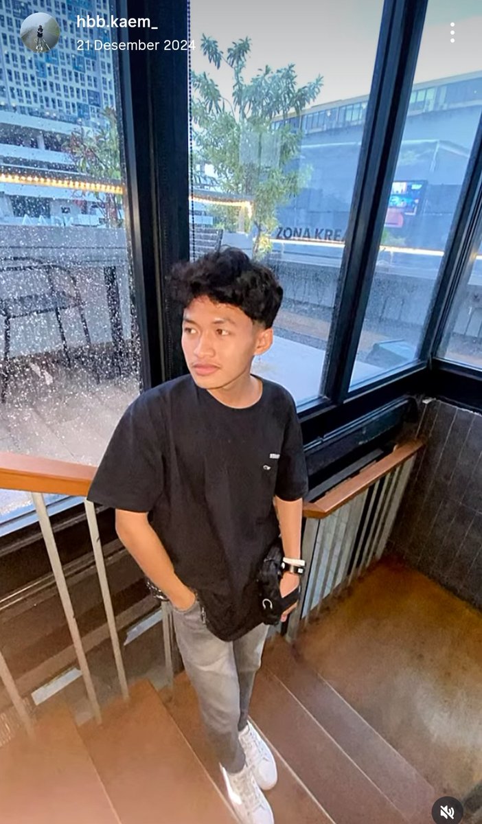 jooomlna's tweet photo. skandal yg viral nih masih anget, cuss kepoin dibawah buat koleksi lengkapnya https://t.co/NYF7fcbnNP https://t.co/BM5nMRoluq
