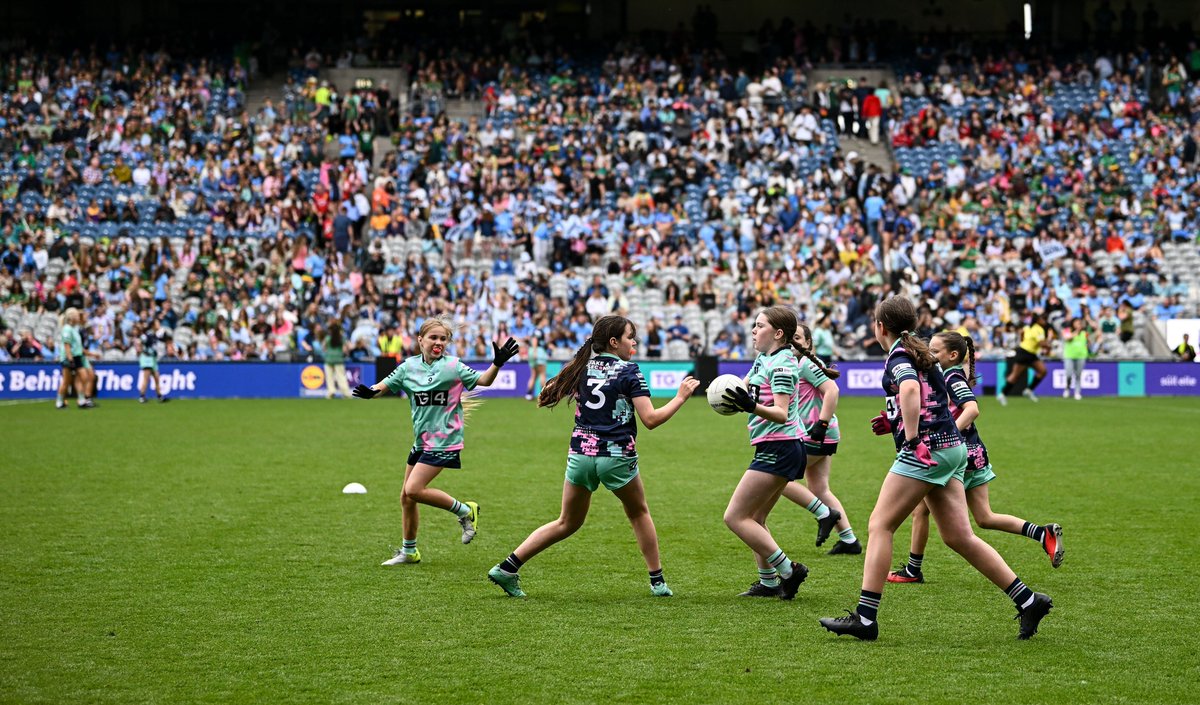 LadiesFootball's tweet photo. We're pleased to reveal the list of 12 clubs who will join us at @CrokePark on @TG4TV All-Ireland finals day for half-time exhibition games!
6 U-12 and 6 Sports Direct Gaelic4Mothers&Others clubs were selected!
Full details👉 https://t.co/CUbmoM2SuT
#peilnamban #myreasonwhy https://t.co/2khBLvGUv1