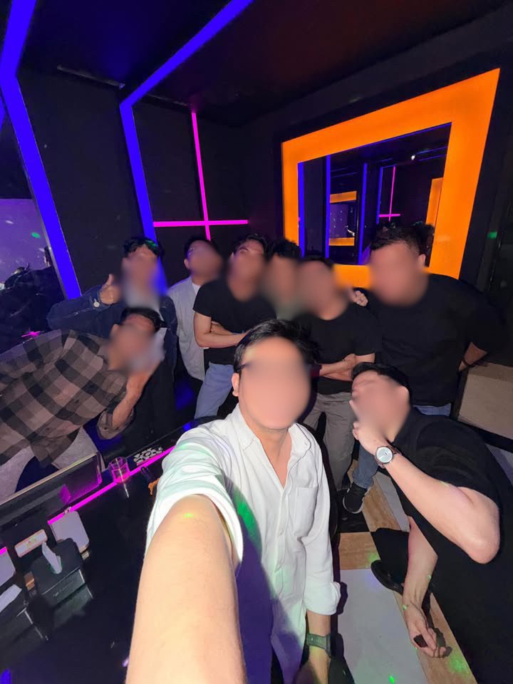 evan tweet media