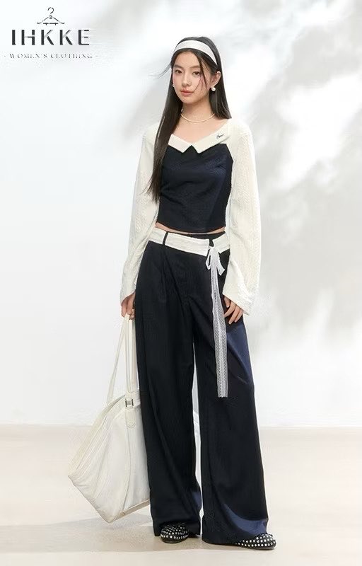 chielahk's tweet photo. KOREAN OUTFIT LOVERS, SINI MERAPAT‼️🤍

Kirain harus keluar budget gede buat dapetin look ala cewek korea…

Ternyata cukup pake atasan ini aja udah bikin outfit auto kelihatan lebih classy 🫶

Modelnya simple, gampang dipauin &amp; harganya maih aman dikantong 🎀✨ https://t.co/vgz47Dt31C
