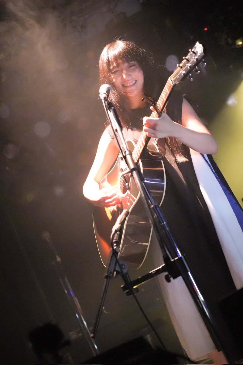 NISHIxxx999's tweet photo. 凄い夜だったなあ、楽しかったなあ。

衝撃の出会い。
人、音楽、アルコール、全てが最高だった。

音楽の話をしよう。

お気に入りの1枚を添えて。 https://t.co/9TnkP024Uq