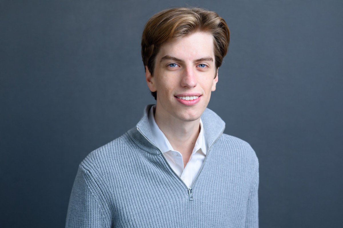 JUST_KAWS's tweet photo. Leopold Aschenbrenner is planning on buying billions of dollars worth of the upcoming SK Hynix IPO

And you’re still doubting memory stocks? 

$DRAM TO INFINITY AND BEYOND 

Don’t say I didn’t warn you once $DRAM is $200 https://t.co/EAUEF2CKcM