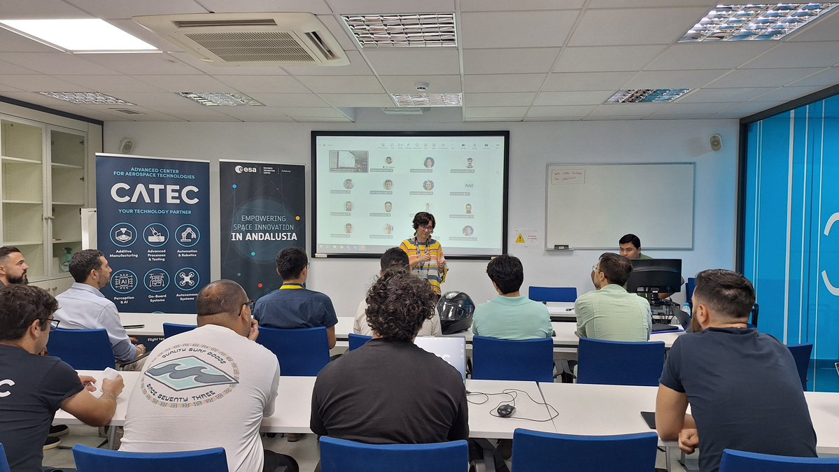 CATECTechCenter's tweet photo. 🚀La sede de #CATEC en Sevilla ha acogido hoy una nueva edición de nuestro "Desayuno Tecnológico", que se ha dedicado a la @ESABICAndalusia, el Centro de Incubación de Empresas de @esa_es en Andalucía, dedicado a apoyar el desarrollo de #startups #innovadoras en sector #espacial. https://t.co/1PKC55GMwA