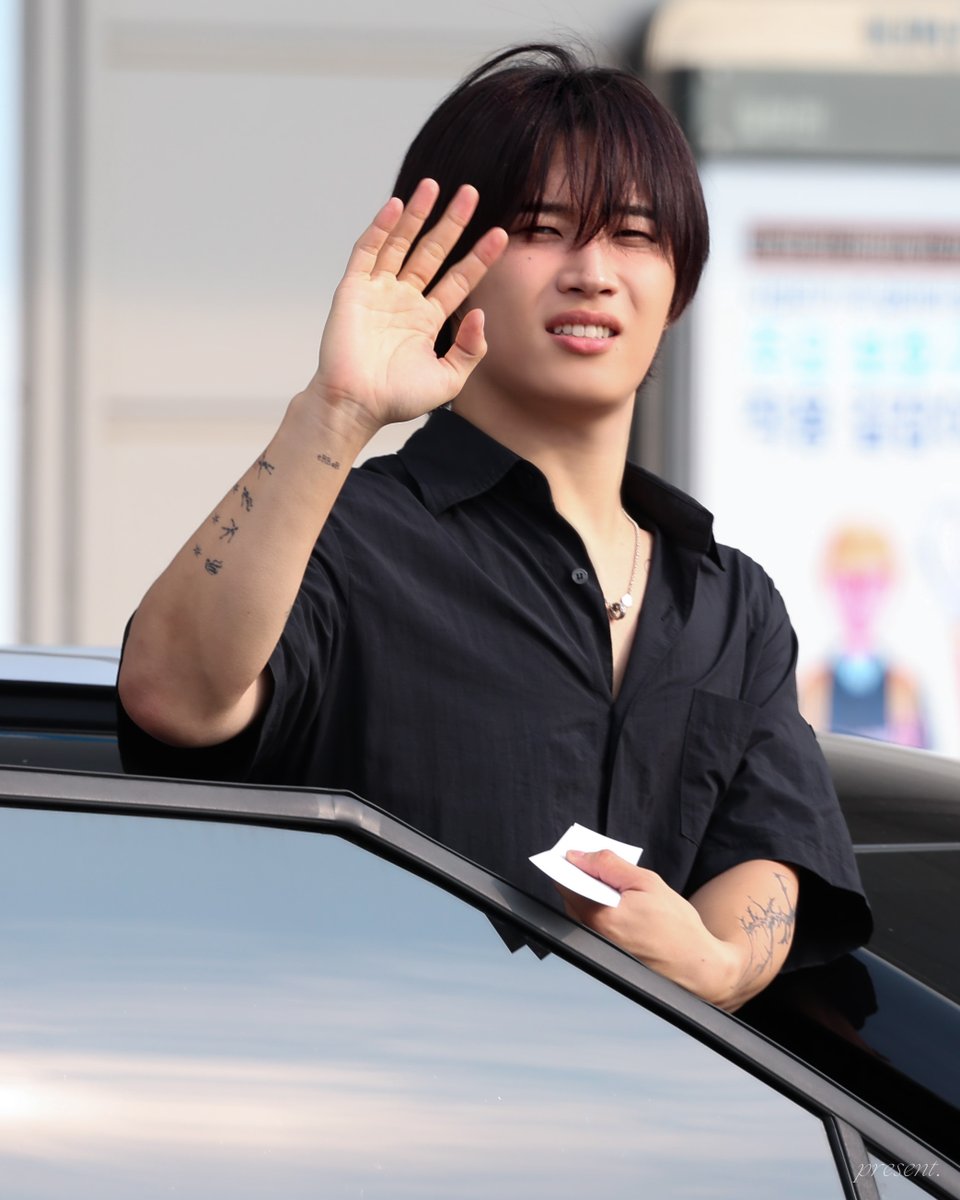 castlepresent03's tweet photo. 260704 팔레트 페스티벌

오늘 하루도 고생했다ო͈̮

#드래곤포니 #DragonPony #편성현 #PyunSungHyun https://t.co/LxRjagiSQj