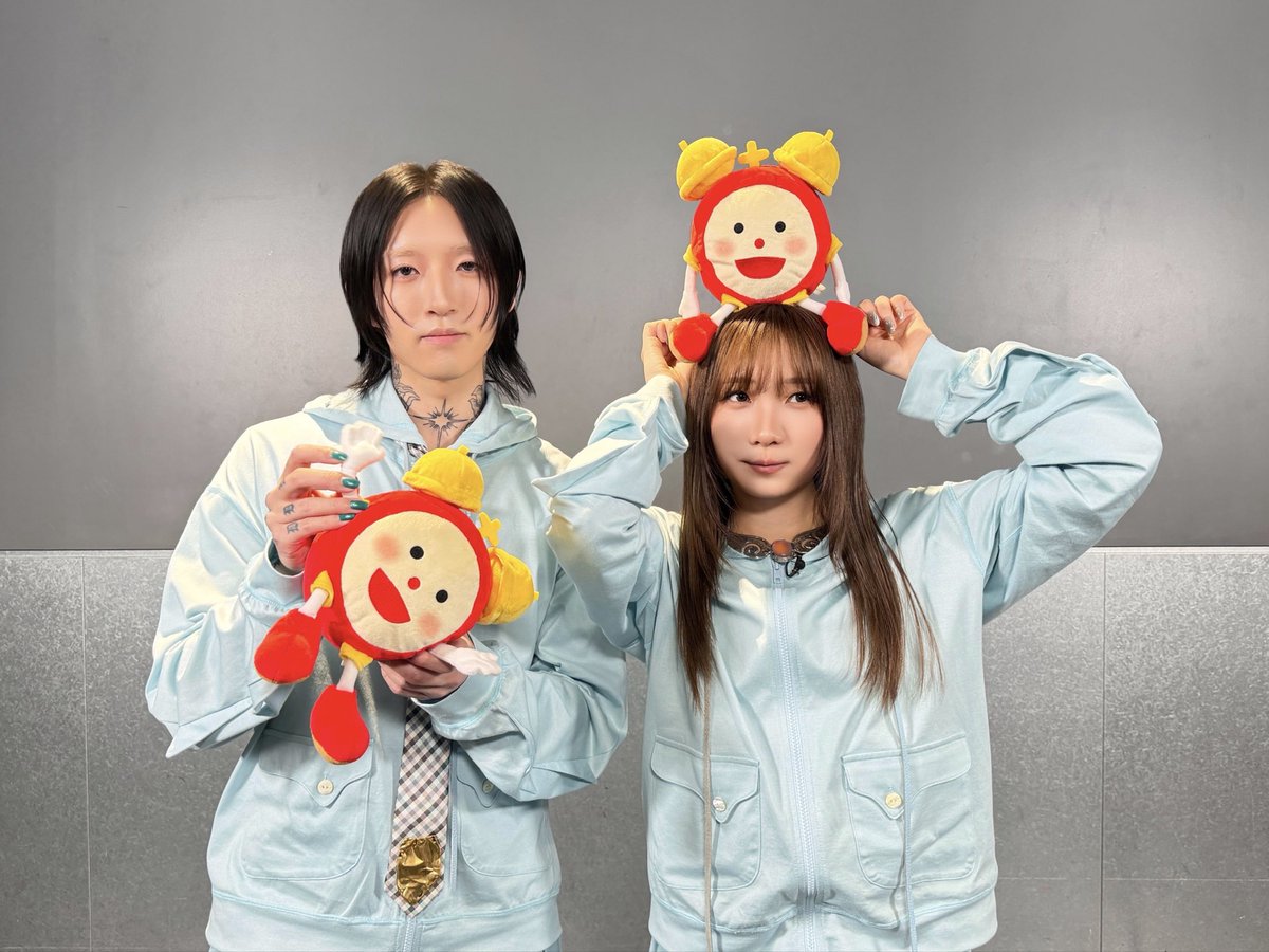 cx_mezamashi's tweet photo. あす8日(水)の #めざましテレビ エンタメPick Up☝️
先日4th EP「THE BOOK for,」を発売した #YOASOBI にインタビュー🎤

１０月から国内・アジア１０都市でドーム＆スタジアムツアーも開催決定✨

ツアーを前にお互いにお願いしておきたいことを聞いたよ😆

☆内容変更の際はご了承下さい https://t.co/SOf1UUgNCz