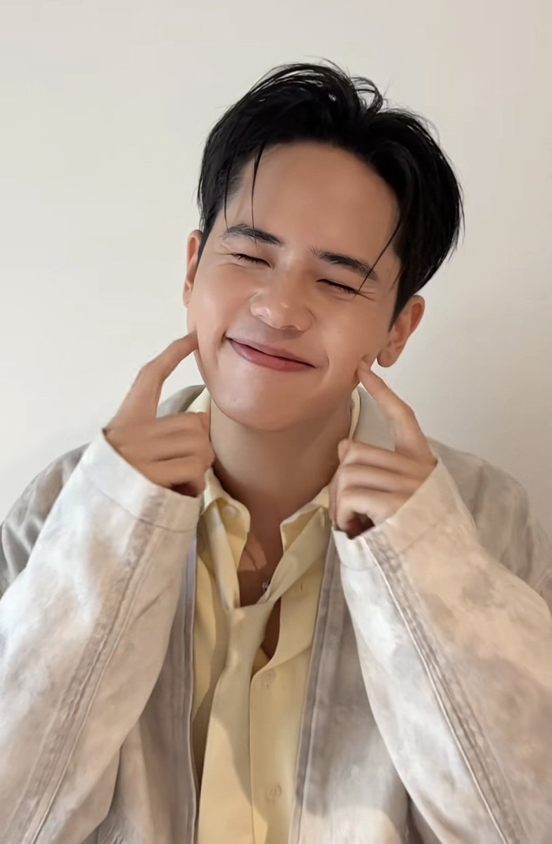 Tang_phoungphan's tweet photo. สกุชชี่ตัวนี้...อยากบีบแก้มต้องมีเสียงปิ๊บๆๆๆ🤏🏻

#SUNSUTheEternalRealm #4EVESUNSUATLAS #MUON https://t.co/nEw5ssmZ9D