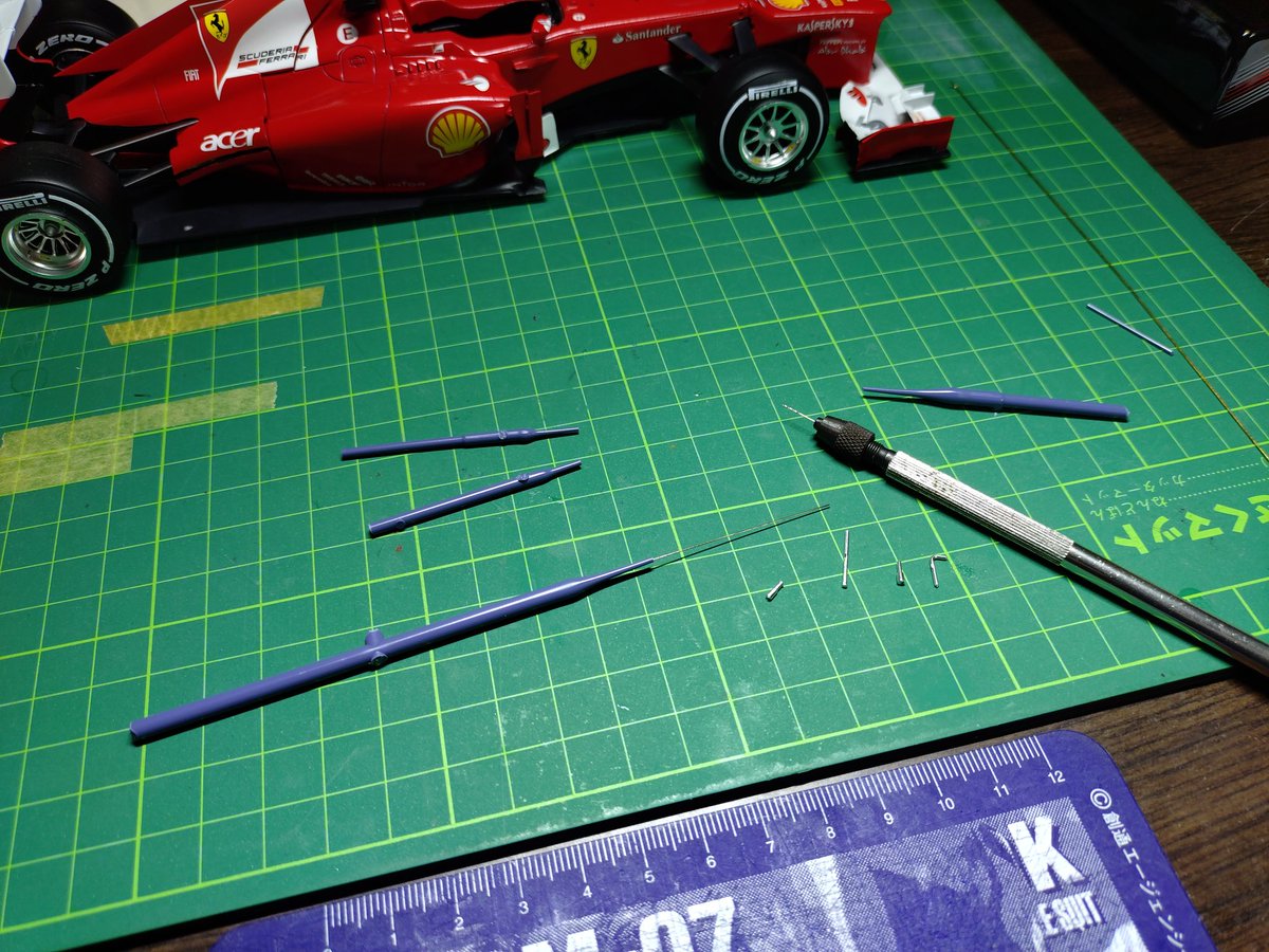 nouki_mokei's tweet photo. まさかF1作ってて「1/700の砲身に孔開けるスキル」が役に立つとは思いませなんだ https://t.co/OoD8vqqh9K