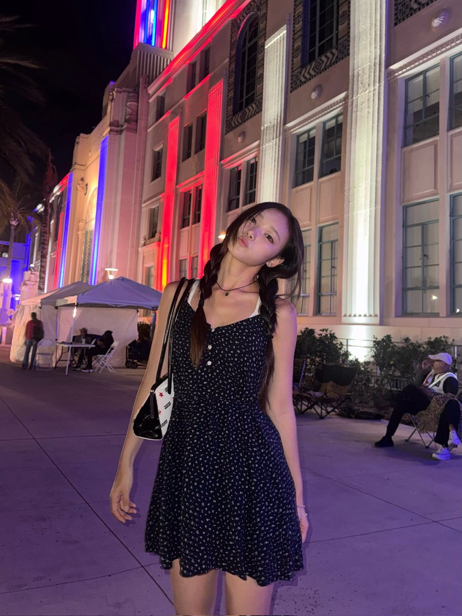 VVS_FRANCE_FAN's tweet photo. 3/3
#RANA #라나 #VVS #븨븨에스 @VVSSODVS https://t.co/D9MzRKtK9P