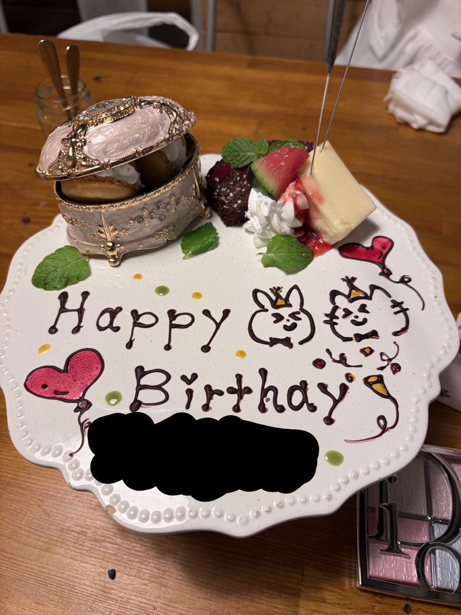 mizu75ml's tweet photo. お祝いしてもらいました！
初めてこんな祝われて嬉しかったああああ https://t.co/1bKGLErR6e
