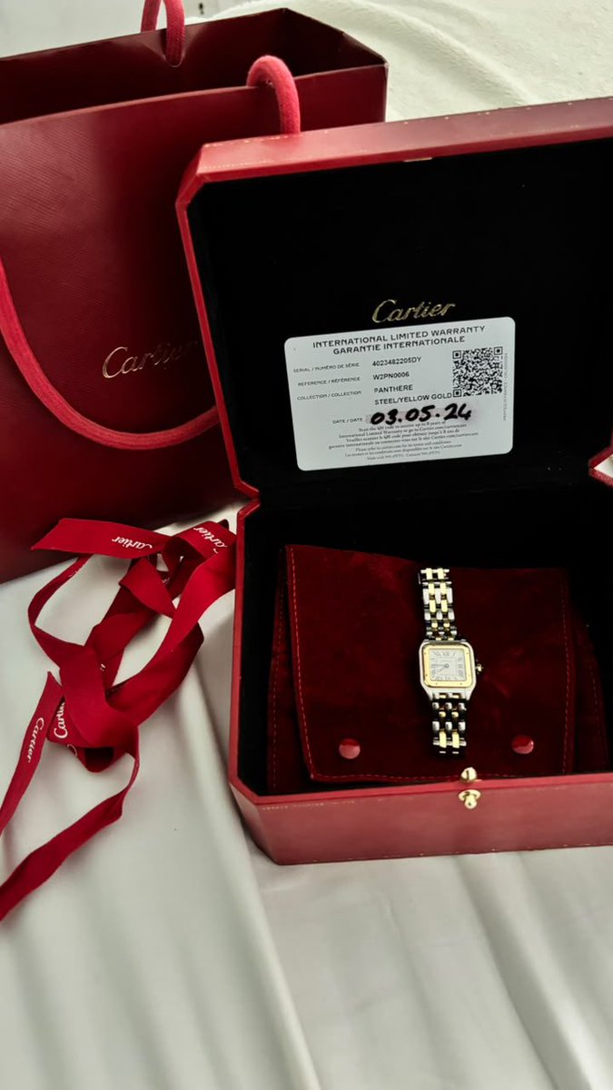 narasconsignmnt's tweet photo. Cartier Tank Two tone wrist watch
$7000
#narasconsignmentstore #luxury #cartier #giftidea #luxuryitem https://t.co/hRba8D53FQ