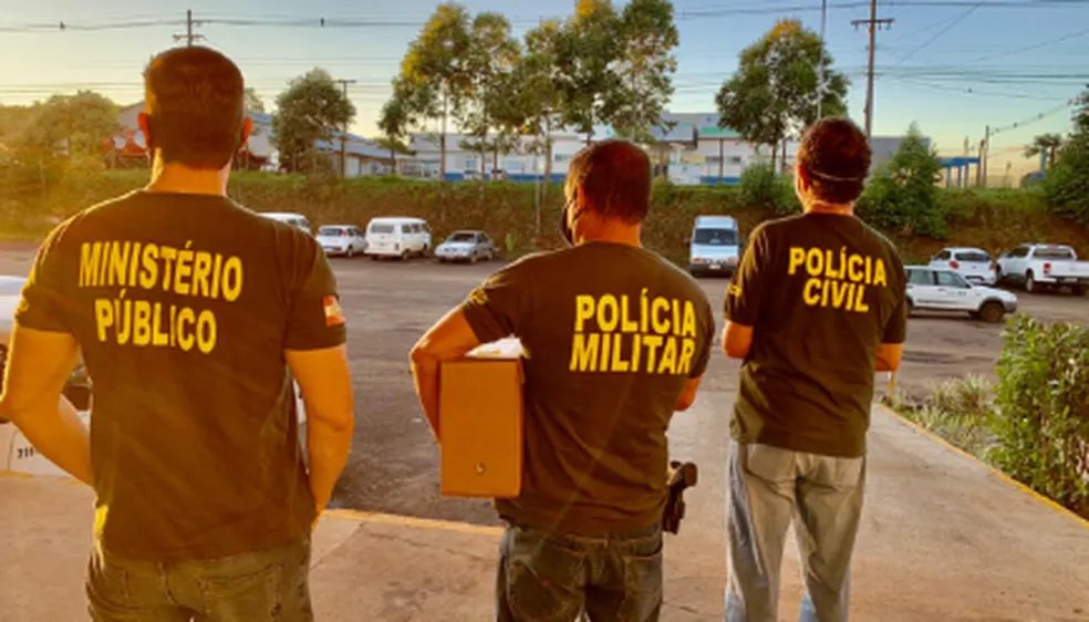 afranioboppre50's tweet photo. 🚨BANDALHEIRA! Mais um escândalo de corrupção em SC envolvendo governos bolsonaristas. Neste momento estão sendo cumpridos 50 mandados de busca e apreensão em 18 municípios. A operação investiga cartel que fraudava licitações para realização de shows pagos pelo poder público. https://t.co/46AiLDXLPw