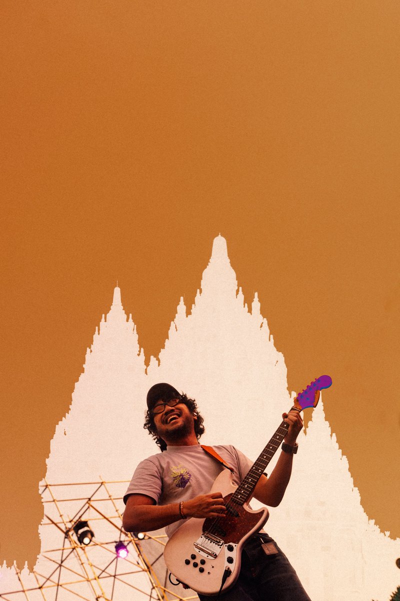 AlvChrist's tweet photo. Awal2 langsung disuguhi Rona Merah, lov bgt.

Recent work for @KuntoAjiW , Prambanan Jazz 2026
Thank you for the opportunity and trust https://t.co/fmD13Pj2tM