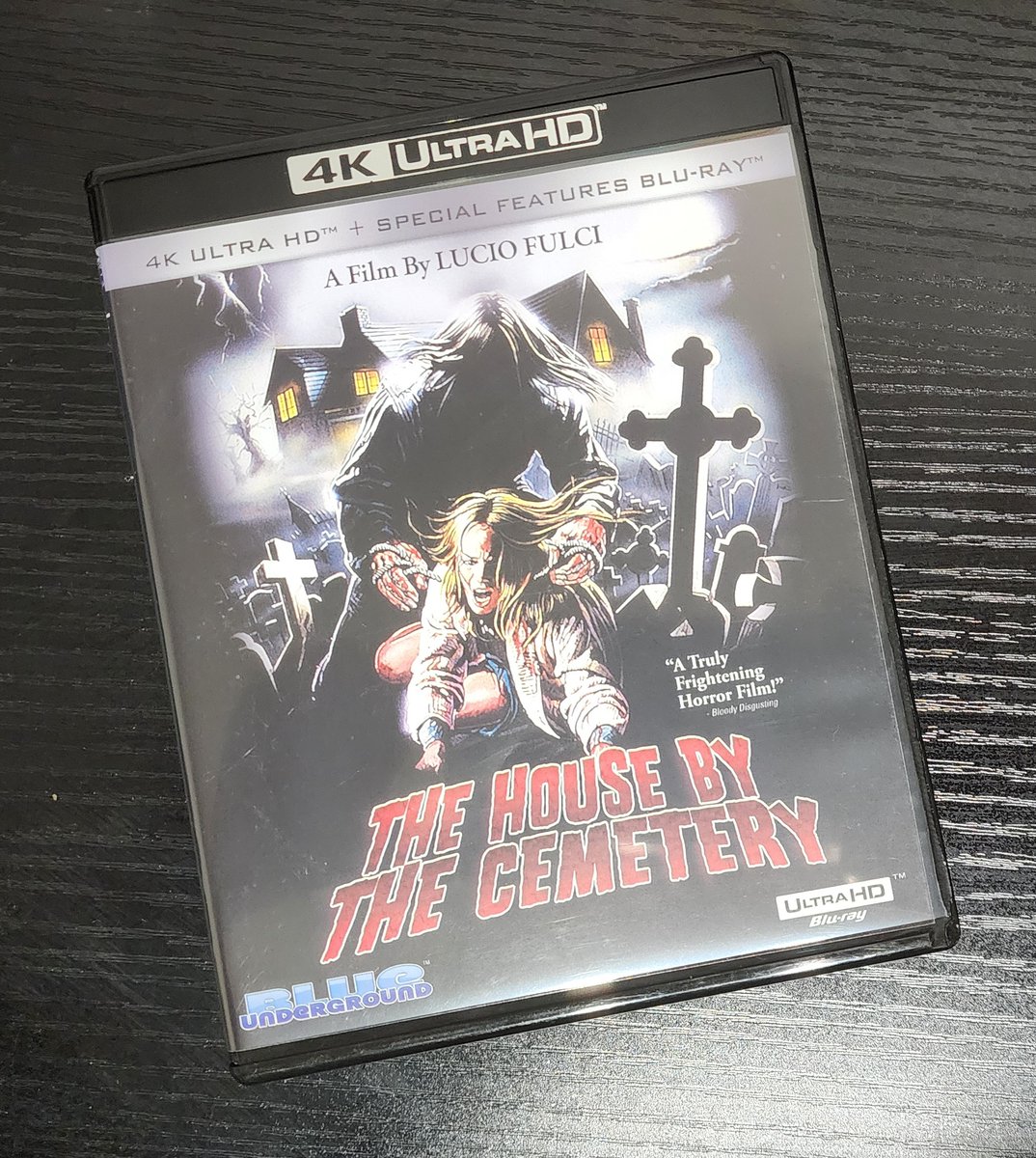 RyoSaeba33's tweet photo. Reception de La Maison près du cimetière de Lucio Fulci en 4K. https://t.co/ARvsx1NPup