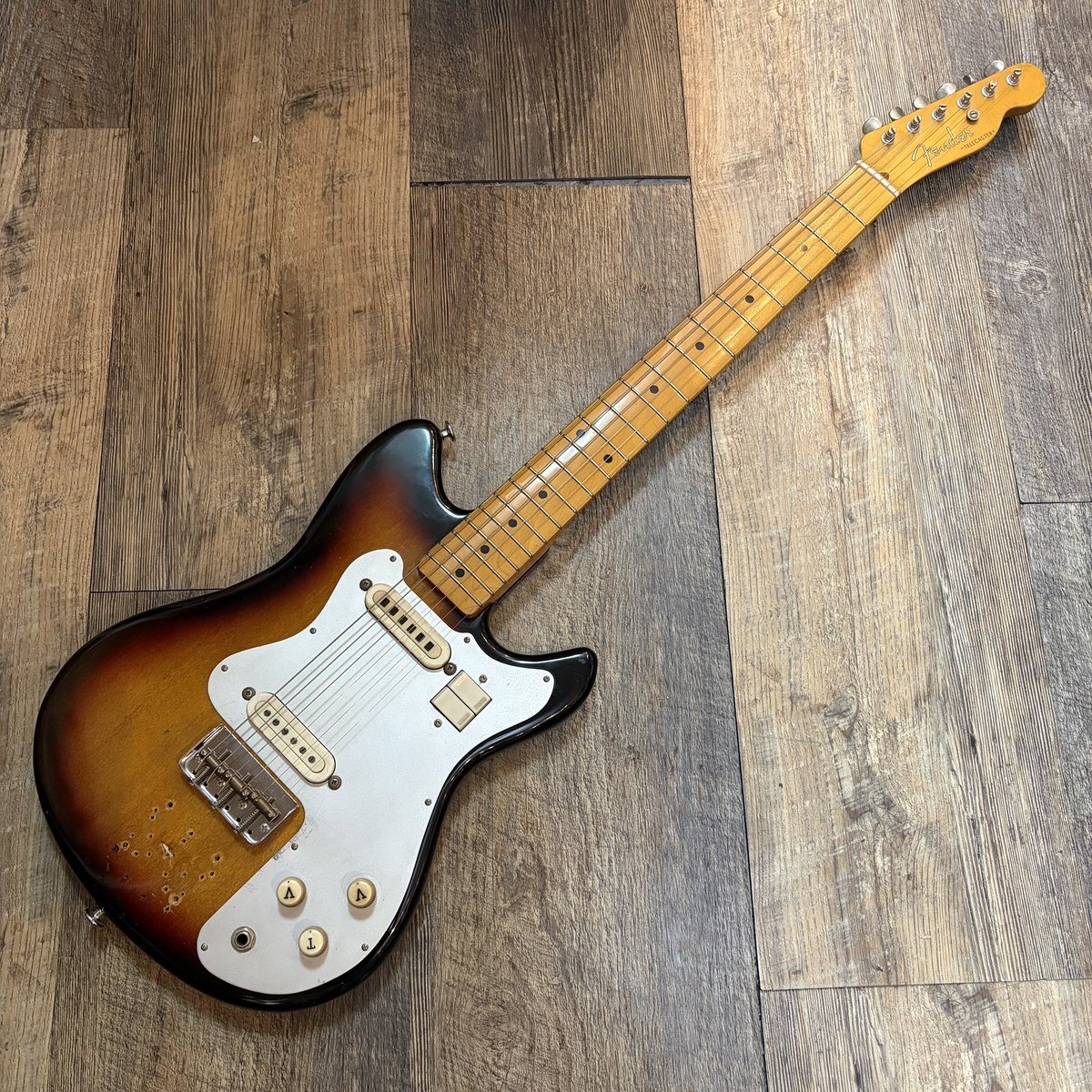 astronauts69's tweet photo. 新入荷②
Guyatone LG-65とフェンダーのテレキャスネックを組み合わせたコンポーネントギターです！
ブリッジもテレキャスタータイプが搭載されています。

こちらも価格を抑えて販売予定です！ https://t.co/mkJR675XTD