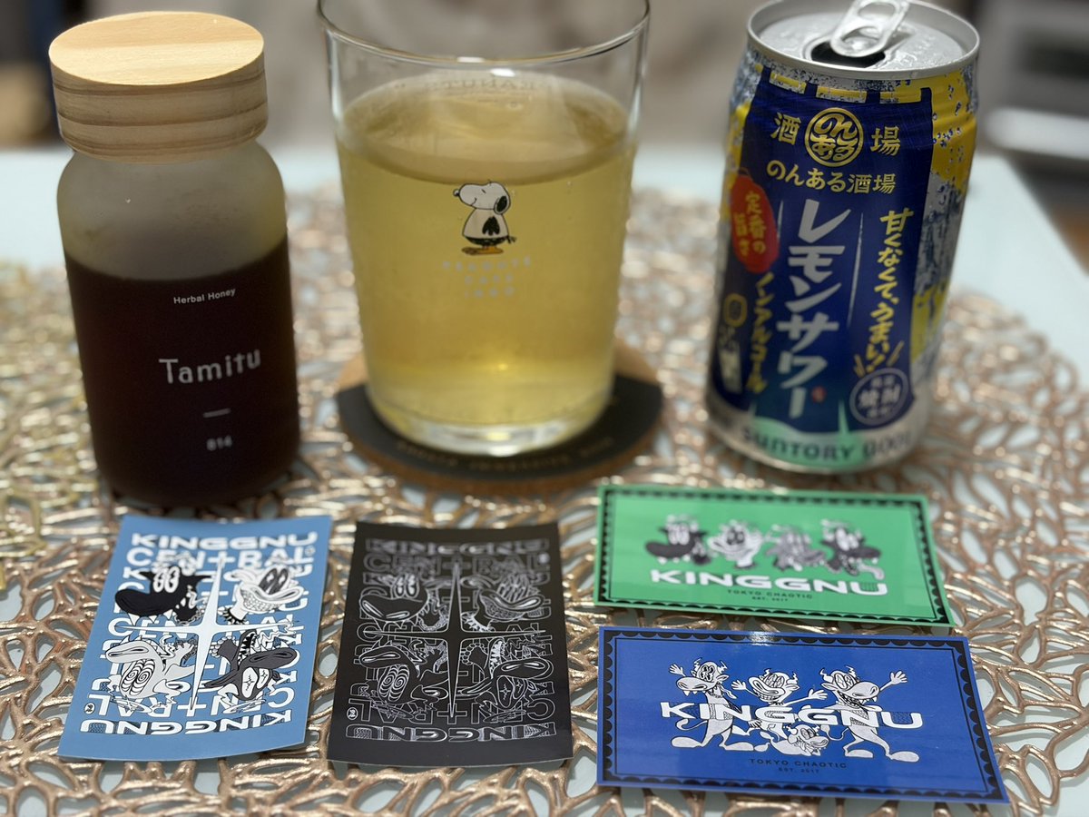 帰りにファミマコンプ！ ステッカー可愛い！思ったより大きい！ せき