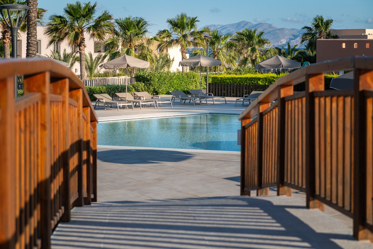 HorizonKos's tweet photo. Every resort has a story. Ours begins here.
This pool bridge has become more than just a beautiful spot - it is part of your holiday memories.
Crossing this bridge marks the beginning of another unforgettable holiday by the sea.
It is &amp; always will be, the timeless heart of HBR💙 https://t.co/cTyoce2mNm