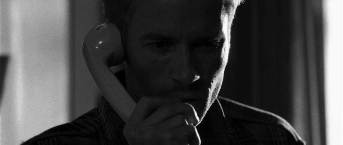 filmfr4me's tweet photo. Memento (2000)
director: Christopher Nolan https://t.co/RWZUwAatpK