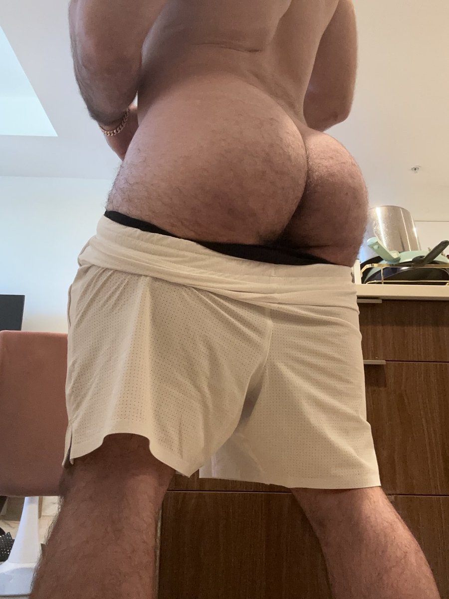 PersianHimbo's tweet photo. Daddy is going to be late to work because now I need to put you in timeout. I don’t want to hear you speak. Sit in that corner and inhale my farts while I eat my eggs and protein. https://t.co/MPByi2sxVt