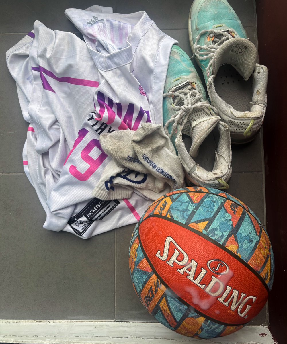 privateablue's tweet photo. ⛹🏿‍♂️🤘🏿 https://t.co/ALQO1I5OSY