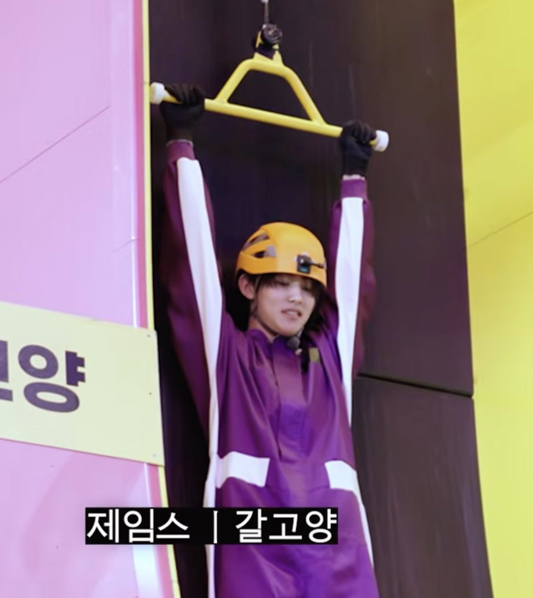 214v113's tweet photo. 아진짜존귘ㅋㅋㅋㅋㅋㅋㅋ😆😆😆😆
아진짜웃김 뭔 하늘다람쥐같음 https://t.co/43cvaZ8KYs
