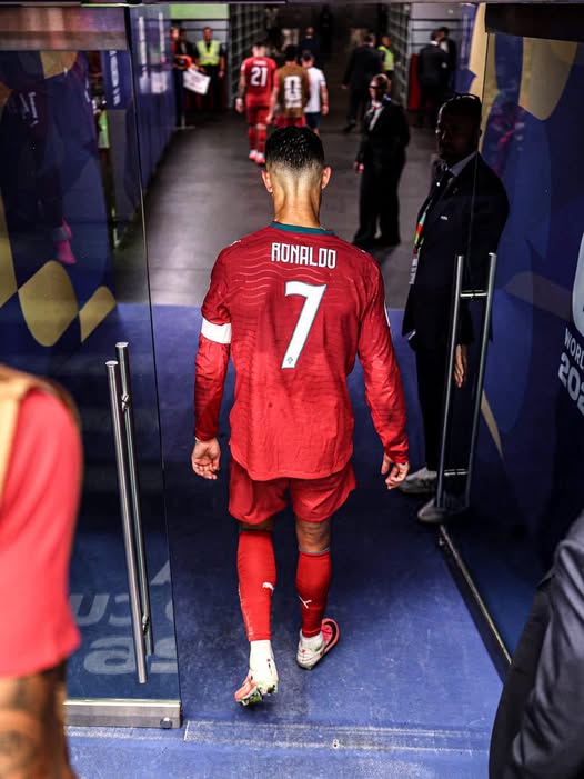 jolayemiod's tweet photo. Never say never!

Cristiano Ronaldo may win a world cup if he chooses to become a coach or sit on a bench 2030 https://t.co/XaN7ma0cVg