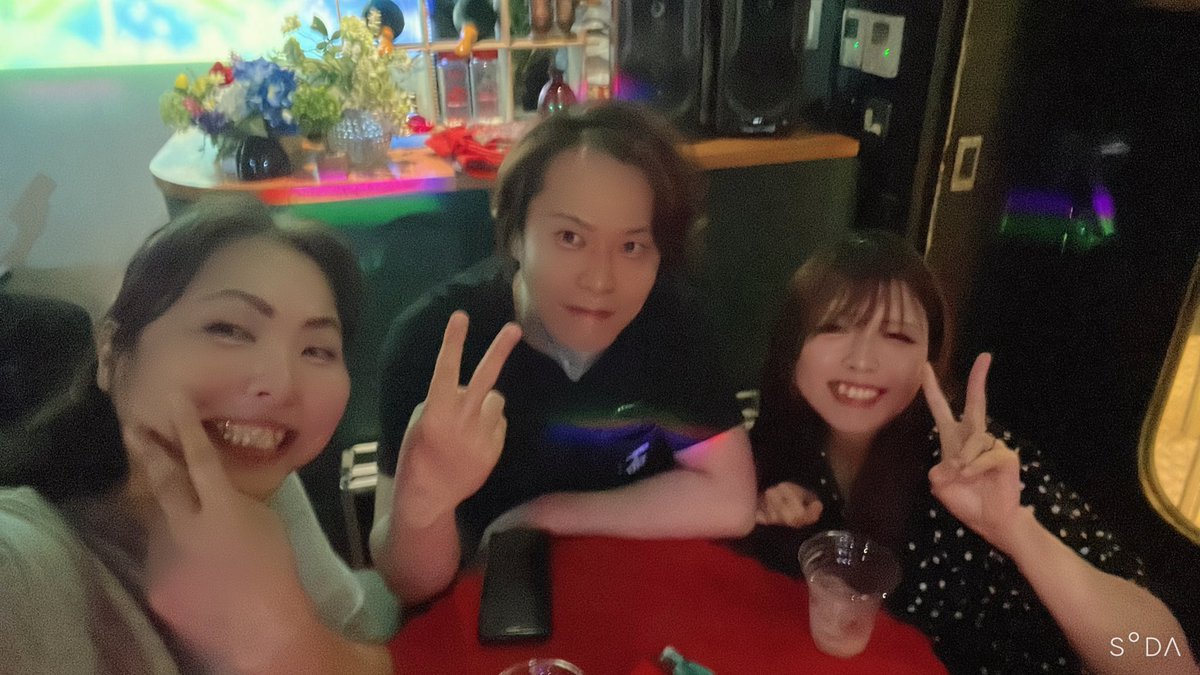 bruder103's tweet photo. 今日の同窓会(BECK)も楽しいですw https://t.co/C8Oq81yhXK