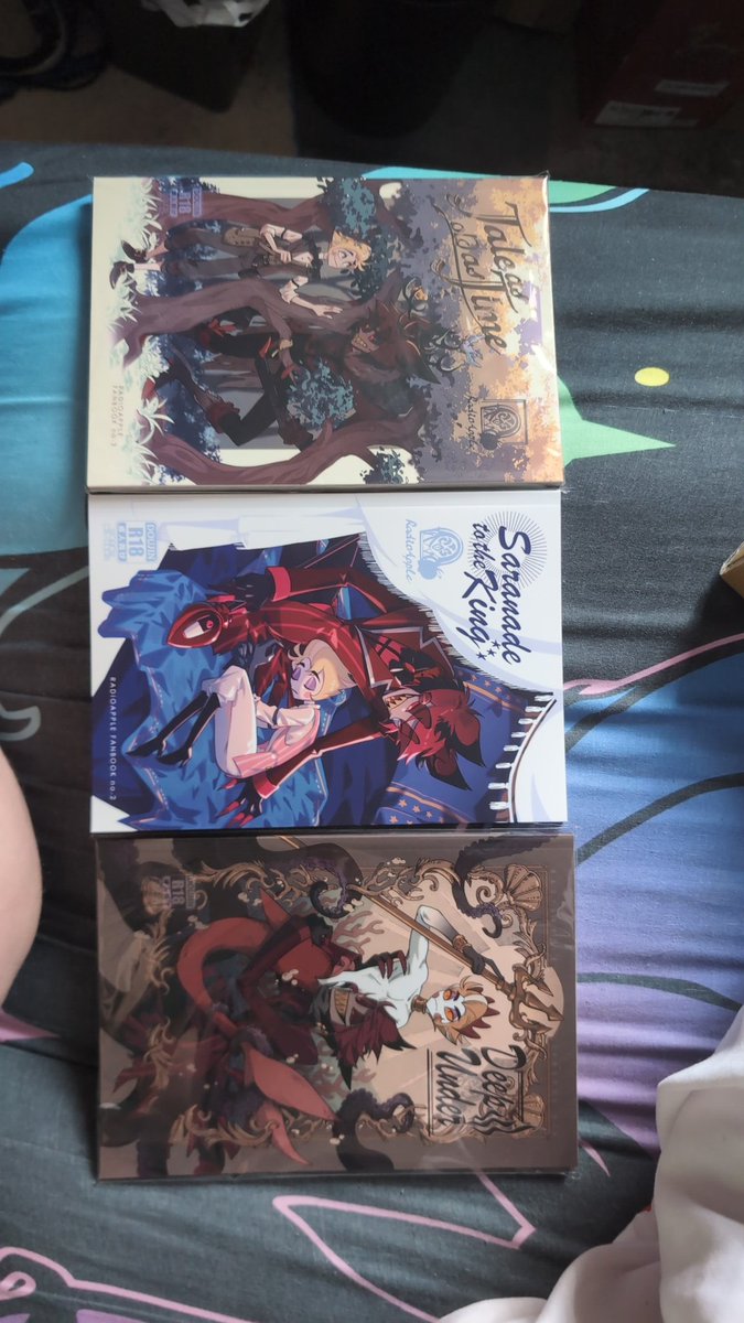 kittenLeo94's tweet photo. So excited got my fan comics from @TonyxsteveStony today 😁 https://t.co/jaGpSORShS