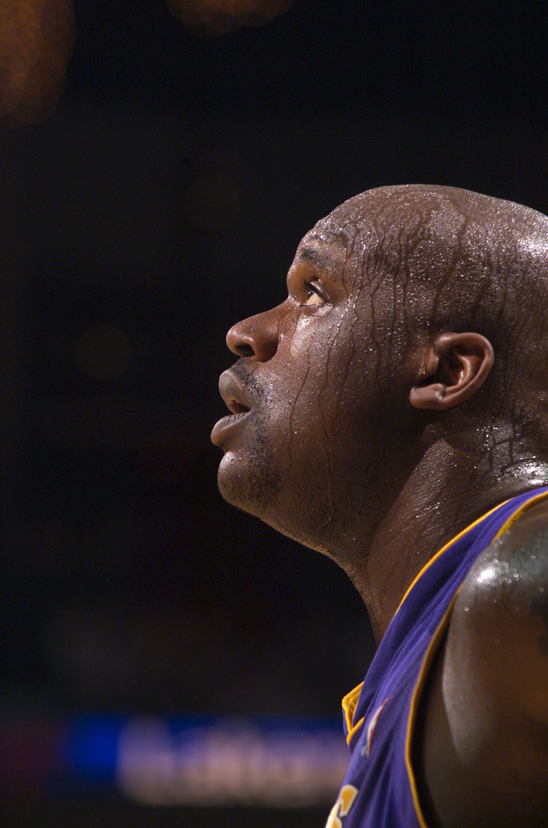 NBAspain's tweet photo. Pones un pie en la calle.

Automáticamente: https://t.co/MaJPMyKKe3