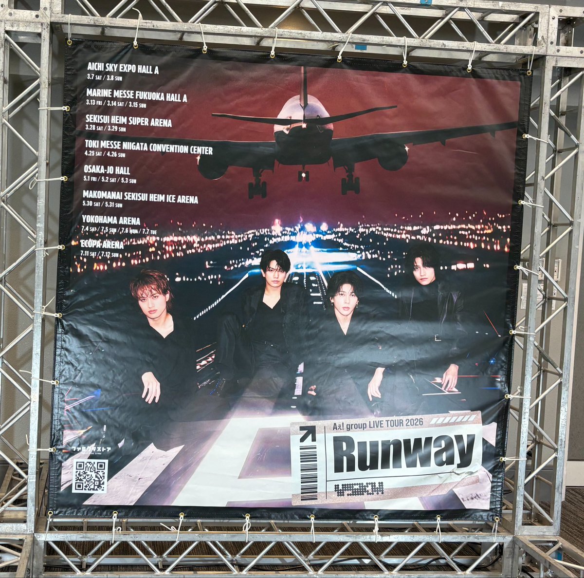 snowman_3512's tweet photo. 一年以上ぶりに参戦✨
本当に楽しかったです(*´˘`*)
龍太くんの生「さのちぇーん」が聞けたのある意味レアでした（笑）
またいつか参戦できますように🍀*･
また、落下物を譲ってくださった黒髪ロングの方に感謝したい😭
本当に優しいAぇ担に出会えて幸せです。
#AぇツアーRunway https://t.co/XLPUJw71vn