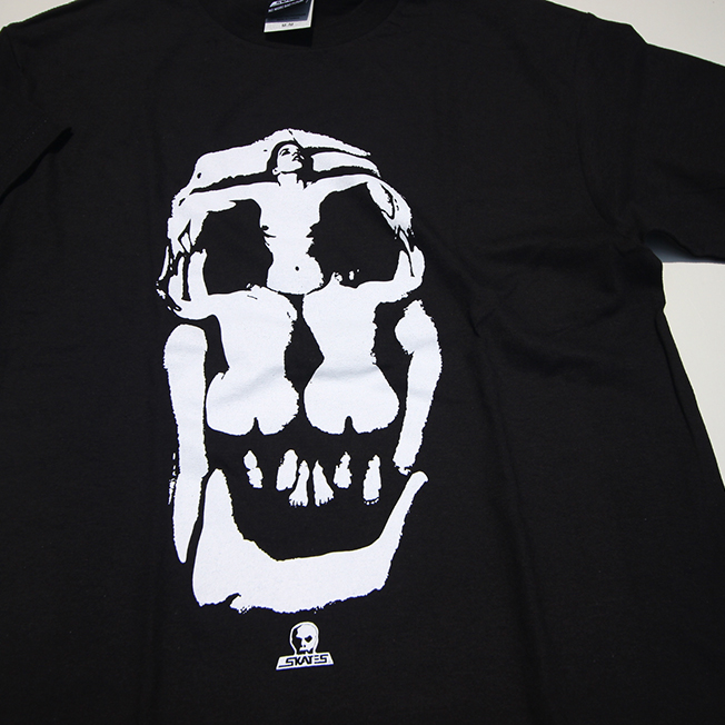 MADSECTION's tweet photo. ご予約は明日まで！

お忘れなく！

SKULL SKATES(スカルスケーツ) LADY SKULL Tシャツ

https://t.co/JDvoN2PImV
↑ご予約はこちら https://t.co/MWxyB4AFrK