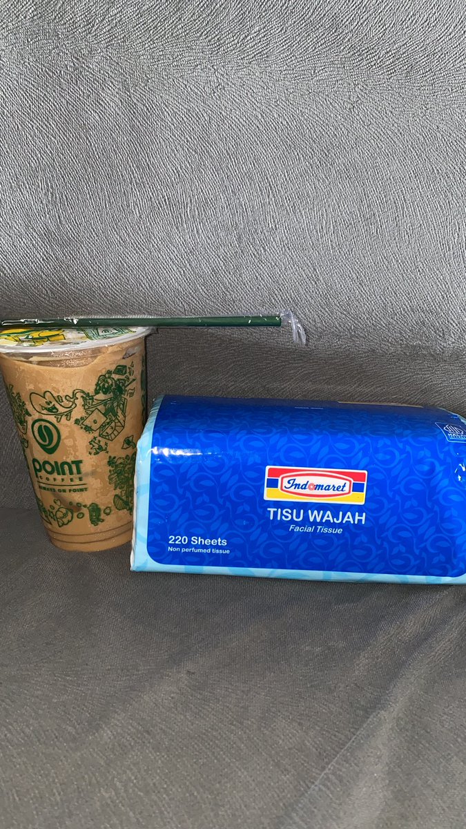 ayusifaH's tweet photo. Ini adalah kopi point coffee &amp; tisu indomaret 5ribuan aja guys‼️
#promo #infopromo #kopi #indomaret https://t.co/p94JnYgwrv